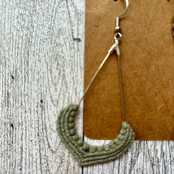 NEW Sage Half Hitch Knot Elegant Macrame Earrings - Picture 4 of 5